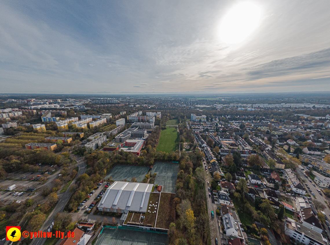 03.11.2022 -  Ostparksee mit Umgebung in Neuperlach